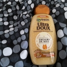 Swatch de little flower : Shampooing Reconstituant Trésors de Miel, Garnier