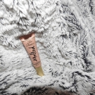 Swatch de little flower : Melted - Rouge à lèvres liquéfié longue tenue, Too Faced