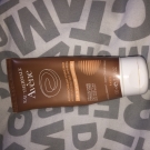 Swatch de little flower : Autobronzant Hydratant, Avène