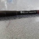 Swatch de little flower : Crayon lèvre 2 en 1, Black Up