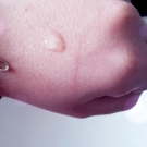 Swatch de little flower : Gelée Micellaire Démaquillante ultra-douce, Sephora