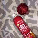 Swatch de little flower : Shampooing Sec Purifie et Protège Huile d'Argan Cranberry - Ultra Doux de Garnier, Garnier