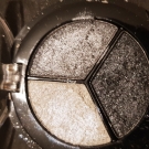 Swatch de meghanne13 : Eyeshadow Trio, Miss Cop