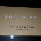 Swatch de meghanne13 : Soft Glam - Palette de fards à paupières, Anastasia Beverly Hills