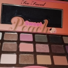 Swatch de meghanne13 : Sweet Peach Palette de fards à paupières, Too Faced