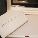 Swatch de meghanne13 : Invisimatte Blotting Powder - Poudre Matifiante, Fenty Beauty by Rihanna