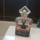 Swatch de Marineberaud : La Petite Robe Noire - Eau de Parfum, Guerlain
