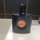 Swatch de Marineberaud : Black Opium Eau de parfum, Yves Saint Laurent