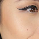 Swatch de Garlic and Grenadine : RUNWAY Palette Poudre Illuminatrice, Burberry