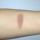 Swatch de Garlic and Grenadine : La poudre Sculptante, Kevyn Aucoin