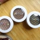 Swatch de Garlic and Grenadine : Super Shock Shadow, Colourpop