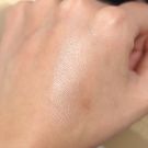 Swatch de Garlic and Grenadine : RUNWAY Palette Poudre Illuminatrice, Burberry