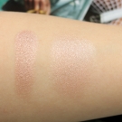 Swatch de Garlic and Grenadine : Shimmering Skin Perfector Pressed, Becca