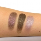 Swatch de Garlic and Grenadine : Super Shock Shadow, Colourpop