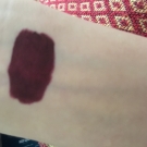 Swatch de Solo ne : Everlasting Liquid Lipstick - Rouge à lèvres liquide, KAT VON D BEAUTY