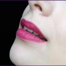 Swatch de Ô Boudoir Parfumé : Le Crayon Rouge à Lèvres, Avril