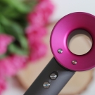 Swatch de Laura MILOW : Sèche-Cheveux Dyson Supersonic™, Dyson