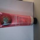Swatch de morgane75 : Crème mains Fraise, The Body Shop