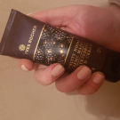 Swatch de jennah7533 : Crème mains Fruits Noirs, YVES ROCHER