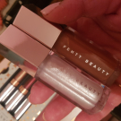 Swatch de jennah7533 : Gloss Bomb Universal Lip Luminizer - Enlumineur à Lèvres Universel, Fenty Beauty by Rihanna