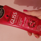 Swatch de jennah7533 : Gliss Hair Repair Shampoing pour cheveux colorés, Schwarzkopf