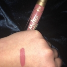 Swatch de elisesplitt : Melted Matte - Rouge à lèvres liquéfié longue tenue mat, Too Faced