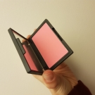 Swatch de Floraa : Blush - Fard à joues, Sleek MakeUP