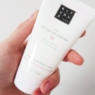 Swatch de Floraa : The Ritual of Sakura Body Cream - Crème onctueuse pour le corps, Rituals
