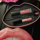 Swatch de Malsih : Lip Set - Coffret Contour & Strobe Lèvres, Huda Beauty