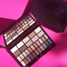 Swatch de July In The Sky : Palette You're Gorgeous, Makeup Revolution