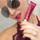 Swatch de July In The Sky : Melted - Rouge à lèvres liquéfié longue tenue, Too Faced