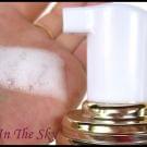 Swatch de July In The Sky : Mousse Crème Nettoyante Secret de Pureté, Guerlain