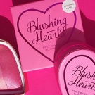 Swatch de July In The Sky : I Heart Makeup Blushing Hearts, Makeup Revolution