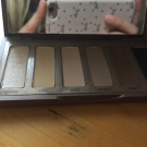 Swatch de 2filou7 : Naked Basics Palette de fards à paupières, Urban Decay