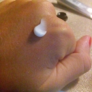 Swatch de 2filou7 : Crème Mains Fleurs de Cerisier, L'Occitane