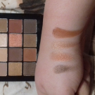Swatch de Elsa.D : Ultimate Palette, NYX