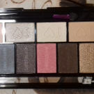 Swatch de Elsa.D : I Love Obsession Palette Paris, Makeup Revolution