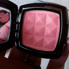 Swatch de Elsa.D : Powder Blush, NYX