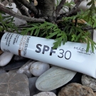 Swatch de lespiapiasdeseverine : Plant Stem Cell - Age Defying Sunscreen - SPF 30, Madara