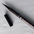Swatch de Jessi75 : Classic Line - Eyeliner Feutre 24h, Sephora