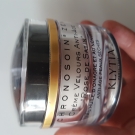 Swatch de Mel59 : Créme velours anti-âge Rose de satin, Klytia