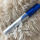 Swatch de Abysses : Luxurious Lashes Waterproof Mascara - Mascara résistant à l'eau, Kiko
