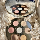 Swatch de Abysses : Eye Lights Palette Apres Ski Glow Collection - Palette de fards à paupières, Becca