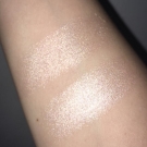 Swatch de claravaan : Radiant Touch Creamy Stick Highlighter, Kiko