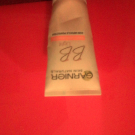 Swatch de Laura 1986 : BB Crème Soin Miracle Perfecteur La Classique, Garnier