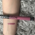 Swatch de Tss_picture : Everlasting Liquid Lipstick - Rouge à lèvres liquide, KAT VON D BEAUTY
