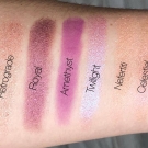 Swatch de Sarah - TousMesPetitsGestes : Desert Dusk Eyeshadow Palette - Palette de fards à paupières, Huda Beauty