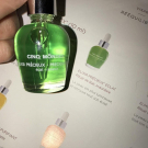 Swatch de Marion.91 : Élixir Précieux Éclat, Cinq Mondes