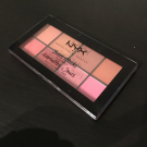 Swatch de ICharles80 : Sweet Cheeks  Adorables Joues Palette de Fards à Joues, NYX