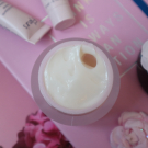 Swatch de Magiiical Kitty : Crème Hydratante Suprême, Fleur's